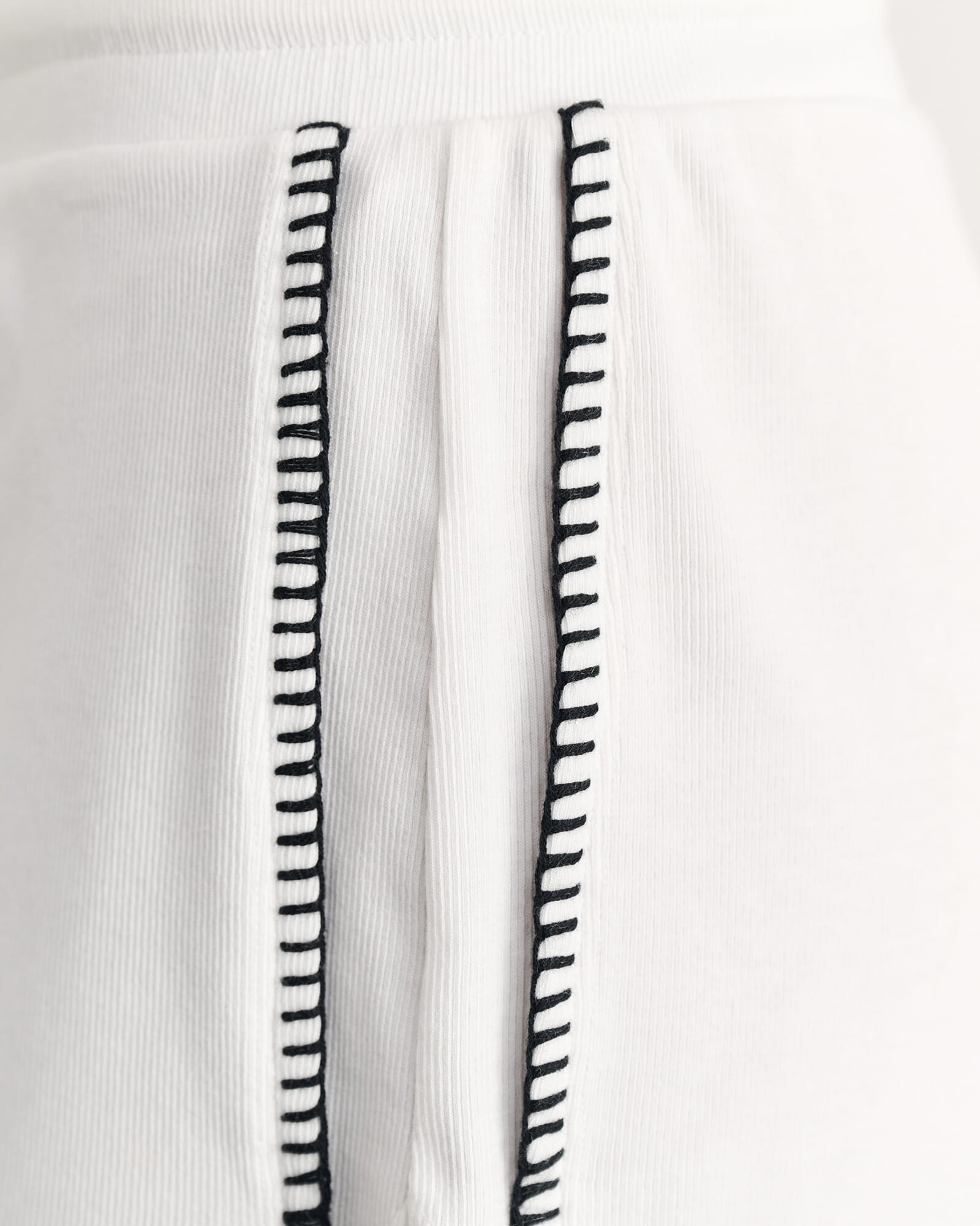 JAG celina blanket stitch short white