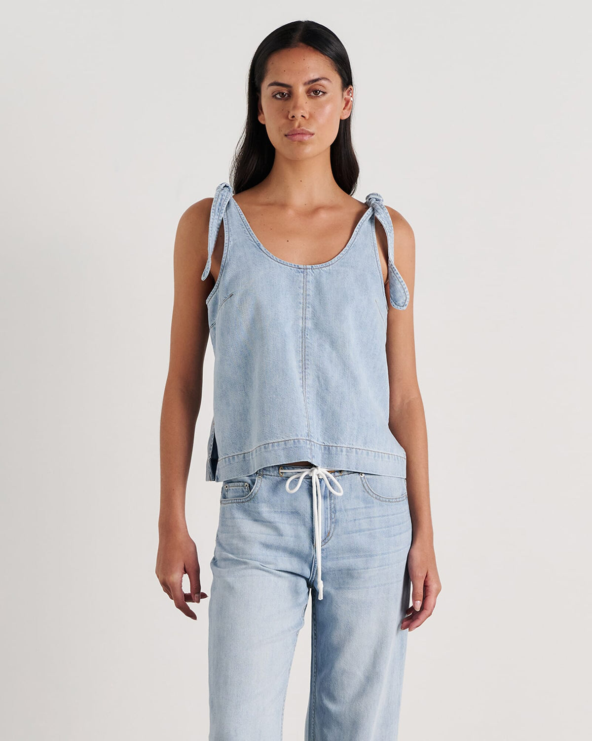 Loe Tie Top
