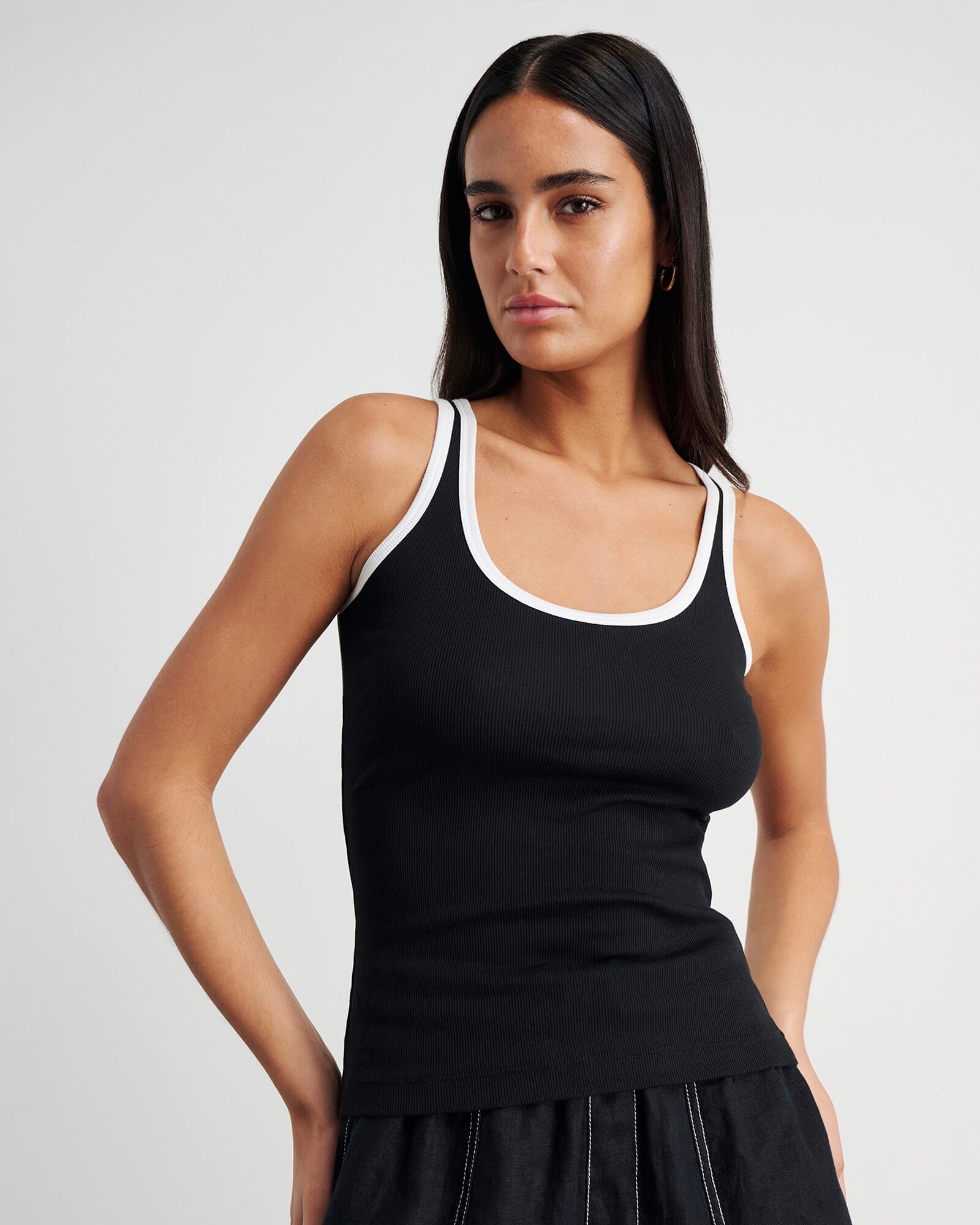 JAG kate contrast scoop tank whiteblack